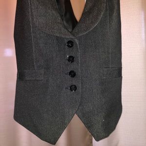 Express design studio: women’s black vest